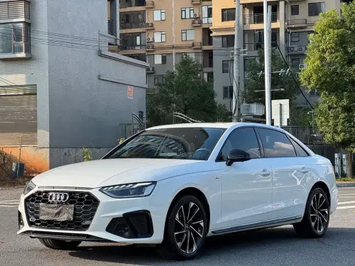 Audi A4, 2023