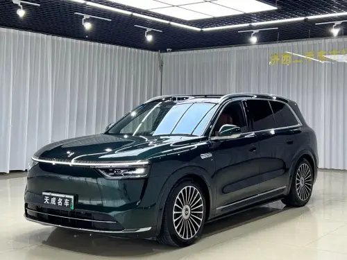 AITO M8, 2025