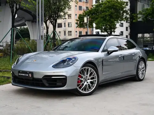 Porsche Panamera, 2023