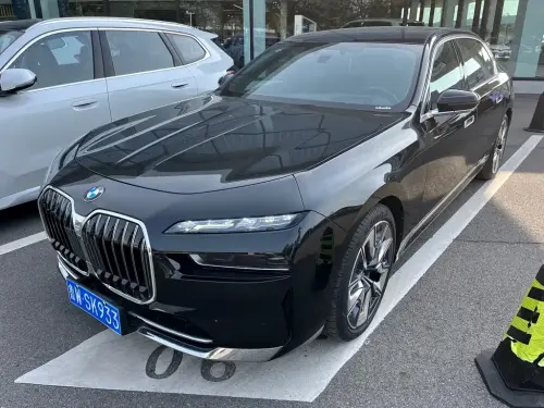 BMW 7-Series, 2024