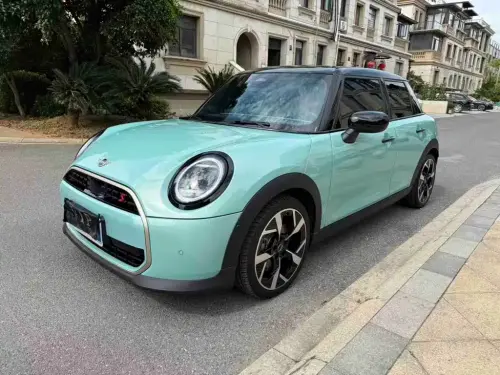 Mini MINI, 2025