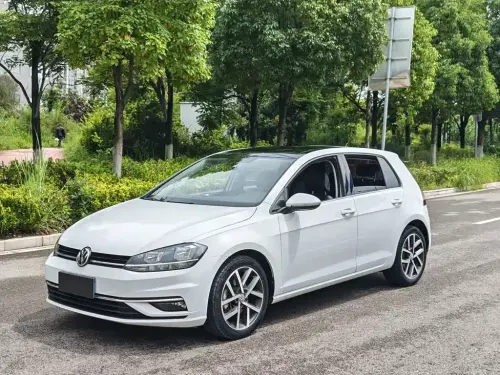 Volkswagen Golf, 2020