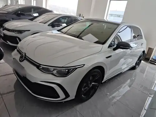 Volkswagen Golf, 2023
