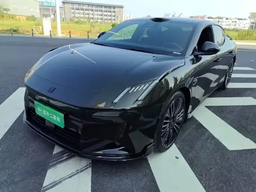 Lynk & Co 10, 2025