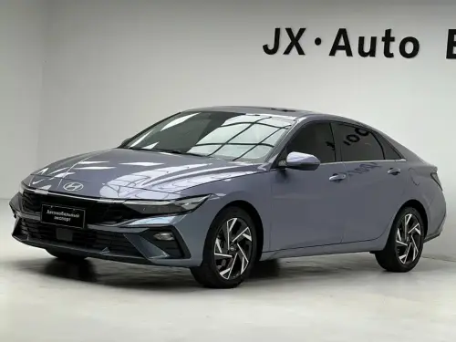 Hyundai Elantra, 2023