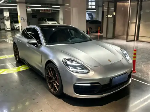 Porsche Panamera, 2022