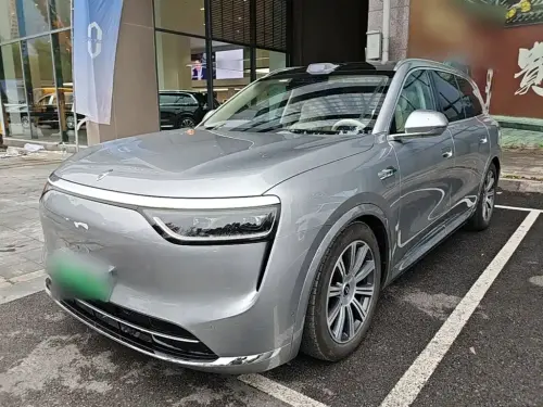 AITO M8, 2025