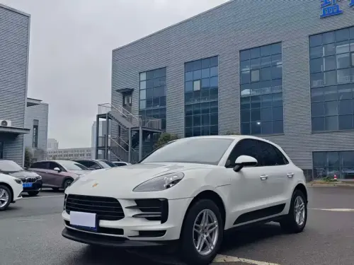 Porsche Macan, 2021
