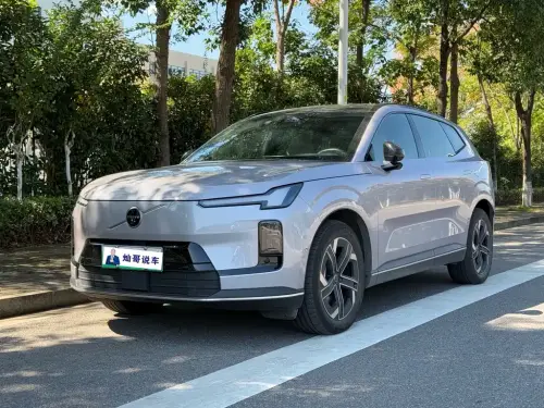 Volvo XC70, 2025