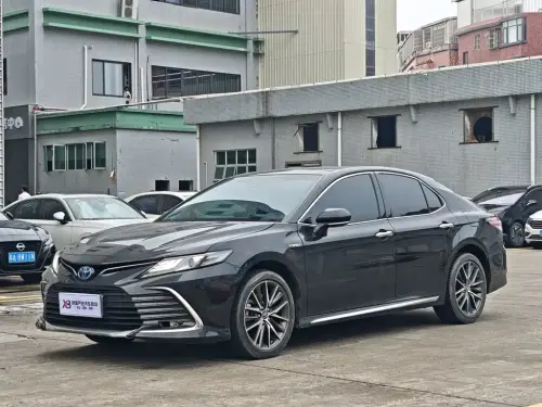 Toyota Camry, 2023