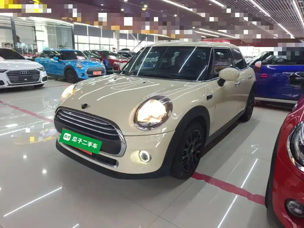 Mini MINI, 2021