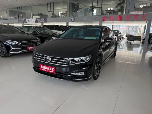 Volkswagen Magotan, 2023