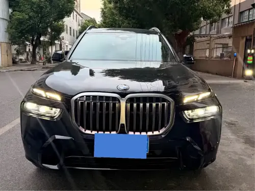 BMW X7, 2025