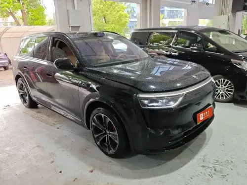 AITO M8, 2025