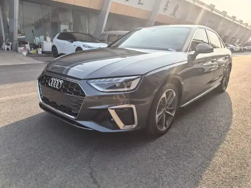 Audi A4, 2021