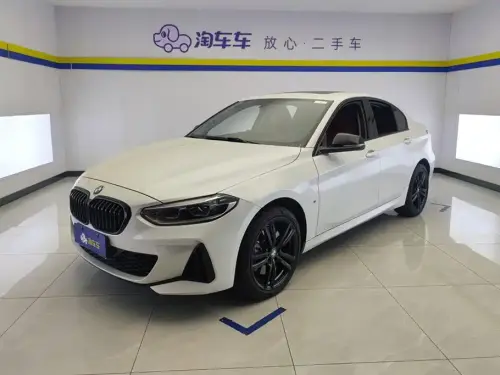 BMW 1-Series, 2022