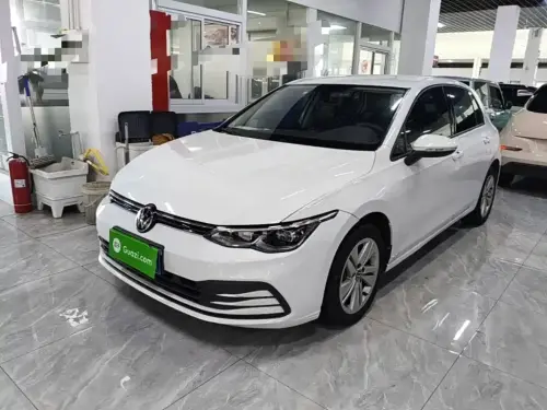 Volkswagen Golf, 2023
