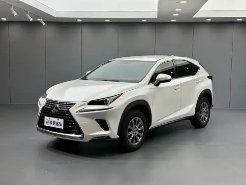 Lexus NX, 2020