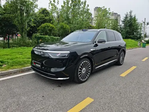 AITO M8, 2025
