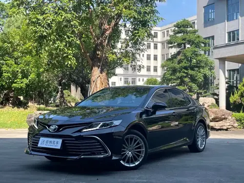 Toyota Camry, 2023
