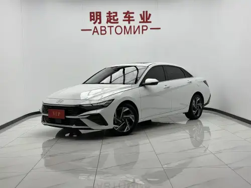 Hyundai Elantra, 2023