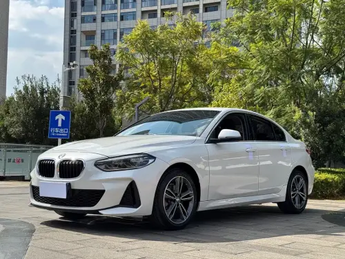 BMW 1-Series, 2022