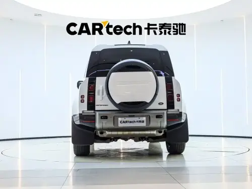 Land Rover Defender, 2024