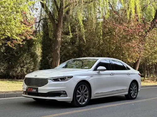 Ford Taurus, 2020
