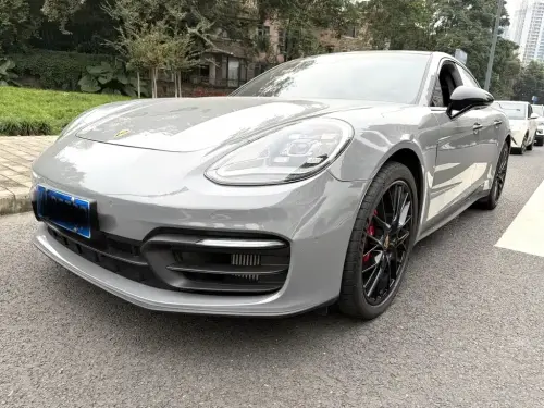 Porsche Panamera, 2022