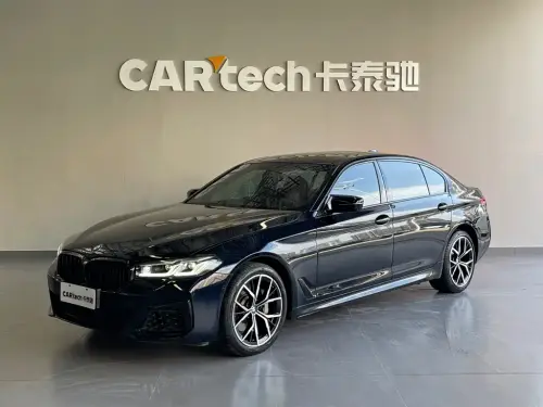 BMW 5-Series, 2022