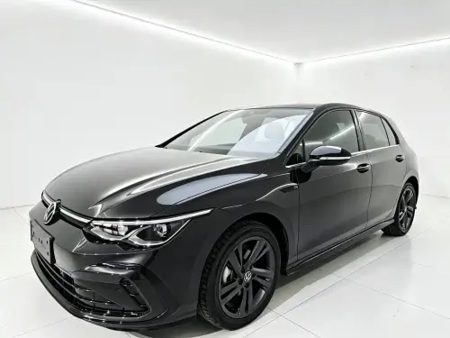 Volkswagen Golf, 2022