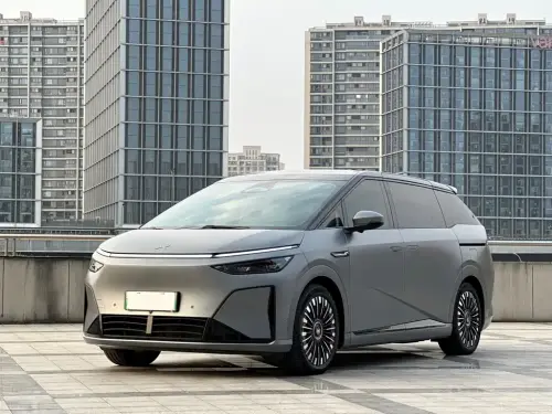 XPeng X9, 2025