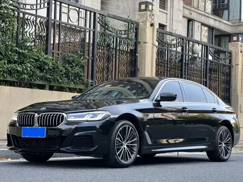 BMW 5-Series, 2022