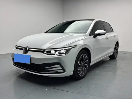 Volkswagen Golf, 2023