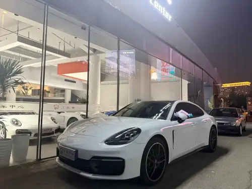 Porsche Panamera, 2022