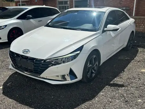Hyundai Elantra, 2022