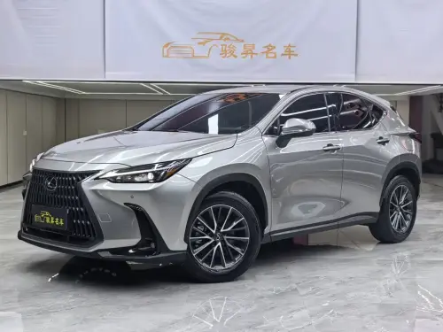 Lexus NX, 2023