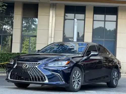 Lexus ES, 2023