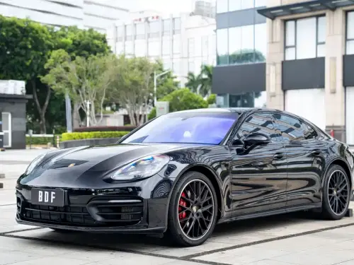 Porsche Panamera, 2023