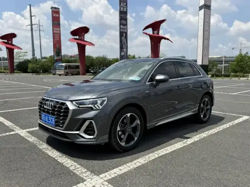 Audi Q3, 2022
