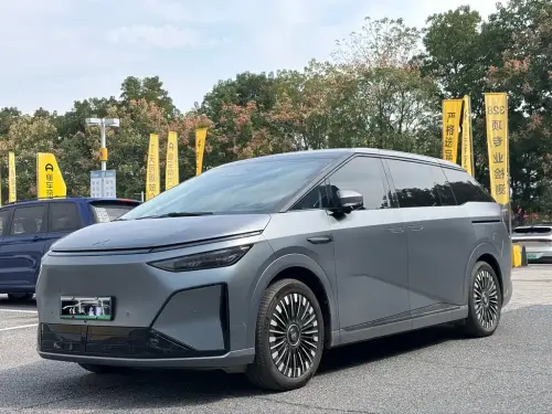 XPeng X9, 2026