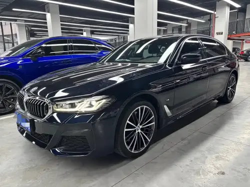 BMW 5-Series, 2022