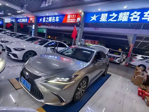 Lexus ES, 2021