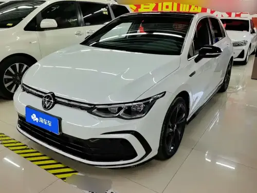 Volkswagen Golf, 2023