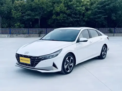 Hyundai Elantra, 2023