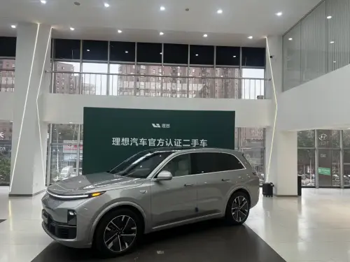 Li Auto L8, 2025