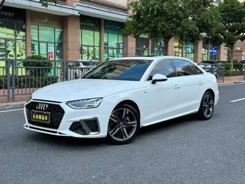 Audi A4, 2022