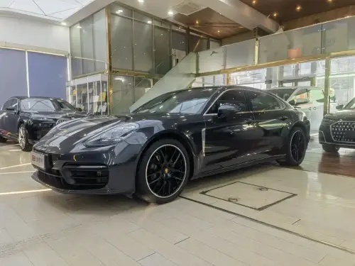 Porsche Panamera, 2021