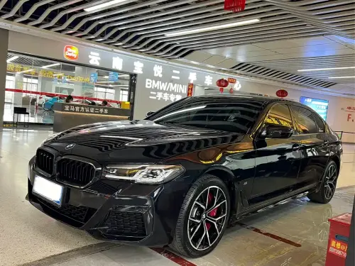 BMW 5-Series, 2022