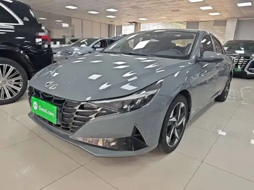 Hyundai Elantra, 2022